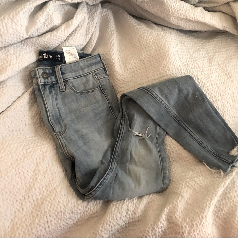 Hollister Women’s W24 L20 Distressed Y2K, Grunge High Rise Extreme Skinny Jeans